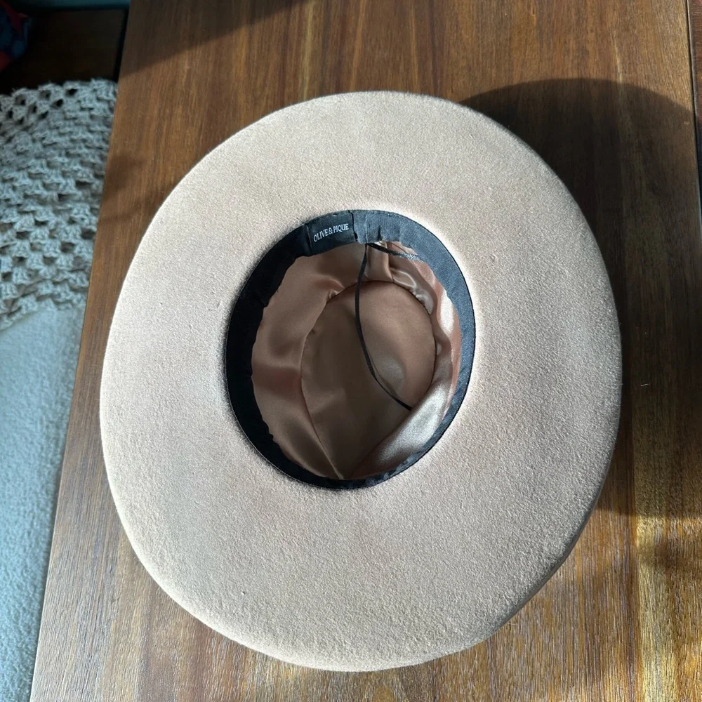100% Wool Olive & Pique Tan Women's Hat with Beaded Band